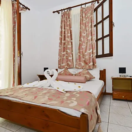 In Golden 2 * 克里斯阿穆迪亚